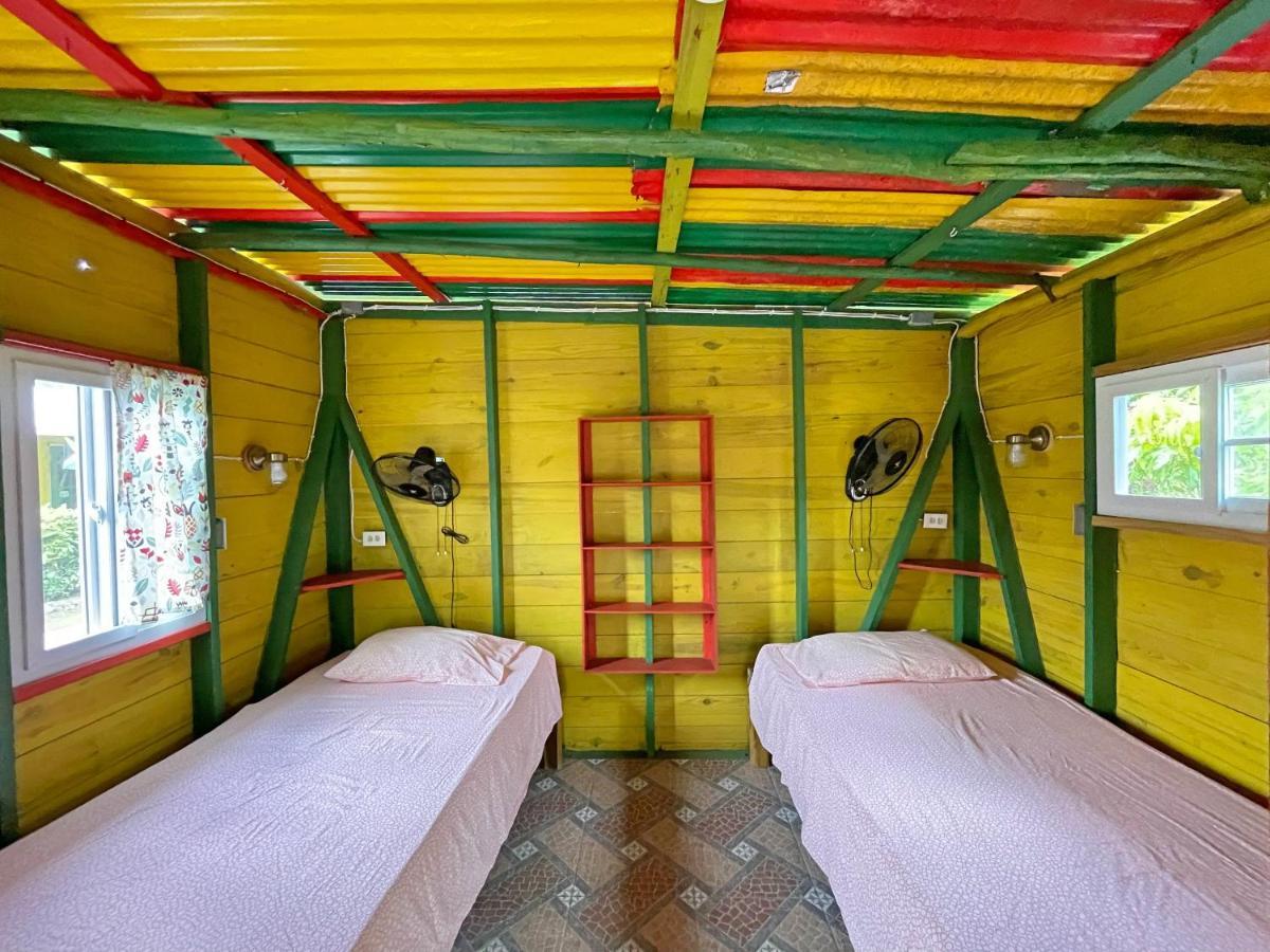 Judy House 2 - Lewis Backpacker Hostel Little Bay Exterior foto